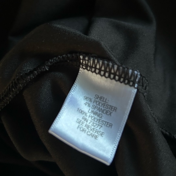 Like new Dana Buchman, black lace print pull over top in size large - Picture 7 of 8